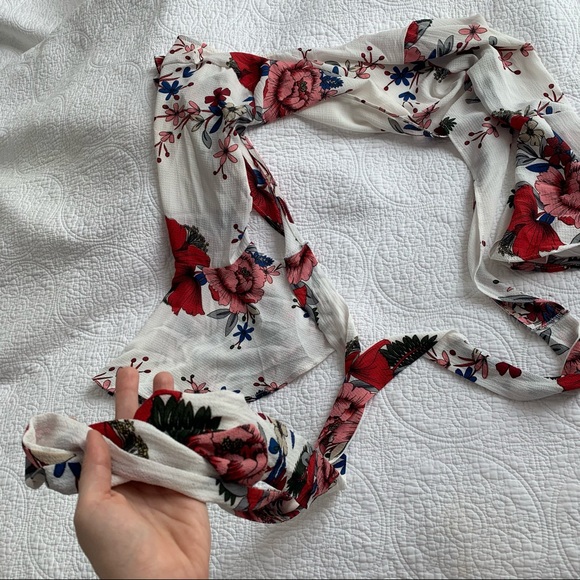 Floral Bell Cap Wrap Around Top - Picture 12 of 12